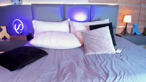 Stone Lee  online show from 02-05-25, 11:23