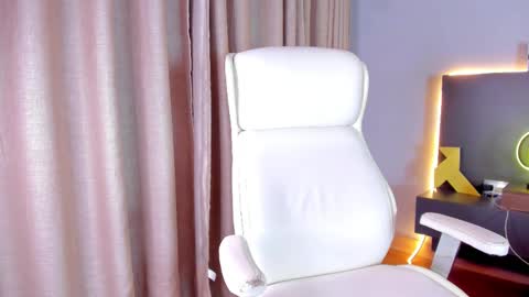 Stone Lee  online show from 02-17-25, 11:02