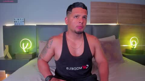 Stone Lee  online show from 09-26-25, 05:11