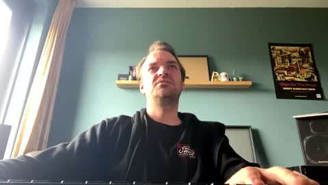 Snapshot of stonednboner chatting on 10-18-25, 01:45 Stonerboner online show from 10-18-25, 01:45