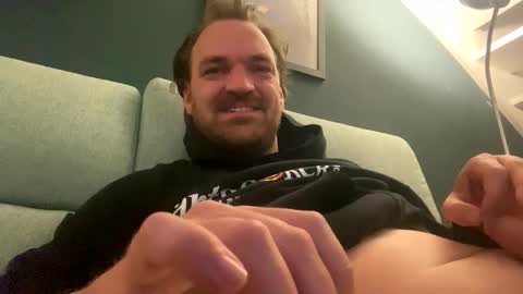 Stonerboner online show from 05-17-26, 12:19