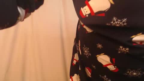 Snapshot of stonenipple chatting on 09-20-25, 04:35 stonenipple online show from 09-20-25, 04:35