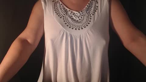 Snapshot of stonenipple chatting on 10-10-25, 09:58 stonenipple online show from 10-10-25, 09:58