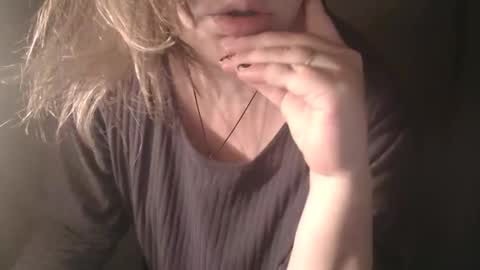 Snapshot of stonenipple chatting on 10-26-25, 03:07 stonenipple online show from 10-26-25, 03:07