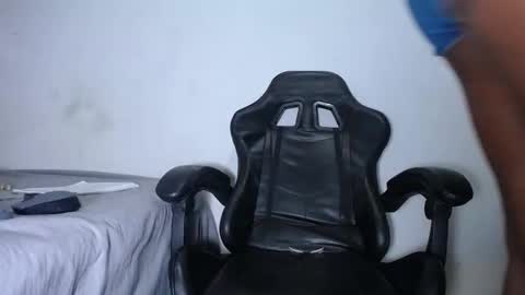 stormiing_18 online show from 12-04-25, 04:38