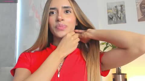 Snapshot of stormirusso chatting on 09-27-25, 10:04 Mar online show from 09-27-25, 10:04