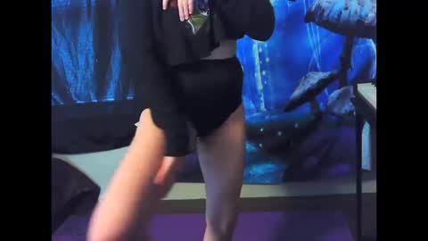 Stormythunder online show from 10-15-25, 05:02