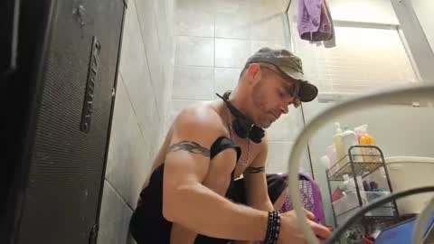 Str8 online show from 02-17-25, 05:47