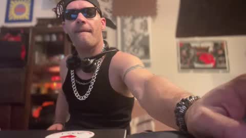 Str8 online show from 02-19-25, 09:14