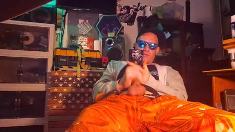 Str8 online show from 10-31-25, 03:02