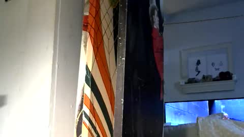 Snapshot of str8hot chatting on 09-24-25, 08:23 2fabulous online show from 09-24-25, 08:23