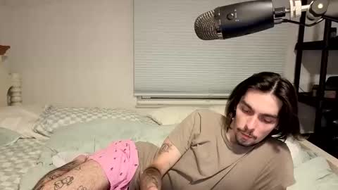 Snapshot of str8whiteboy21 chatting on 04-14-26, 01:22 str8whiteboy21 online show from 04-14-26, 01:22
