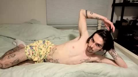 Snapshot of str8whiteboy21 chatting on 04-16-26, 04:24 str8whiteboy21 online show from 04-16-26, 04:24