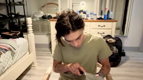 Snapshot of str8whiteboy21 chatting on 05-11-26, 01:22 str8whiteboy21 online show from 05-11-26, 01:22