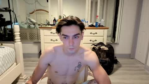 Snapshot of str8whiteboy21 chatting on 05-11-26, 04:04 str8whiteboy21 online show from 05-11-26, 04:04