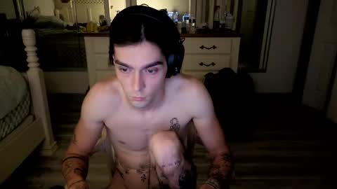 Snapshot of str8whiteboy21 chatting on 05-12-26, 04:09 str8whiteboy21 online show from 05-12-26, 04:09