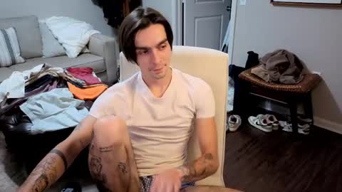 Snapshot of str8whiteboy21 chatting on 06-05-26, 01:45 str8whiteboy21 online show from 06-05-26, 01:45