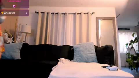 Lena J online show from 09-28-25, 01:00