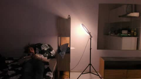 Snapshot of stralght_twinks chatting on 04-18-26, 07:07 Ray online show from 04-18-26, 07:07