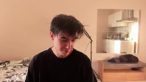Snapshot of stralght_twinks chatting on 04-20-26, 04:10 Ray online show from 04-20-26, 04:10