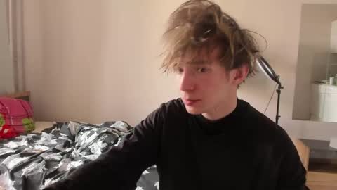 Snapshot of stralght_twinks chatting on 04-23-26, 08:02 Ray online show from 04-23-26, 08:02