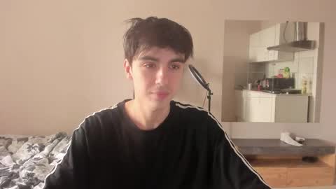 Snapshot of stralght_twinks chatting on 04-29-26, 08:18 Ray online show from 04-29-26, 08:18