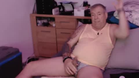 Snapshot of stranger1966 chatting on 09-28-25, 09:31 Stranger online show from 09-28-25, 09:31