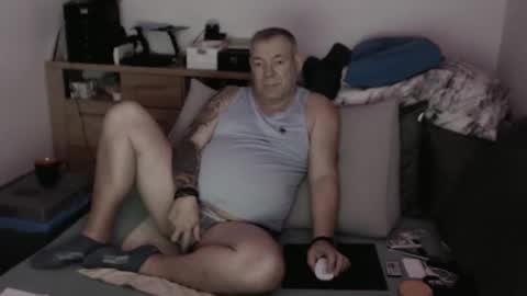 Snapshot of stranger1966 chatting on 10-17-25, 08:44 Stranger online show from 10-17-25, 08:44