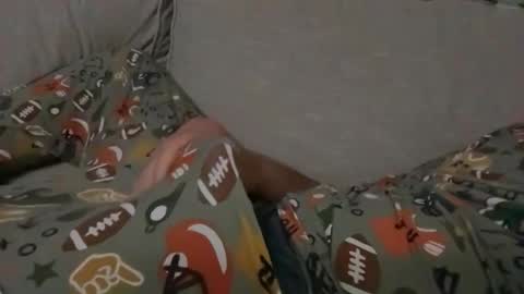 Snapshot of strathmore101 chatting on 10-20-25, 02:56 strathmore101 online show from 10-20-25, 02:56