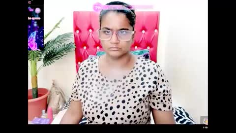 strawberry_lipz online show from 10-27-25, 05:11