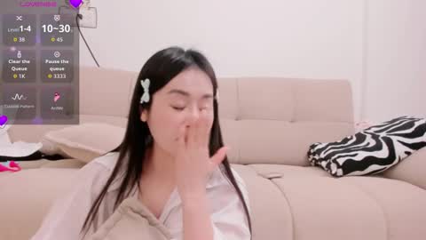 Snapshot of strawberry_loveee chatting on 11-02-25, 04:42 strawberry_loveee online show from 11-02-25, 04:42