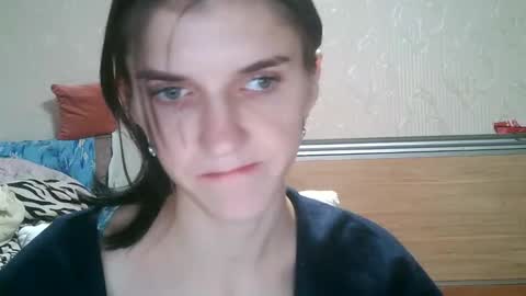 Strawberry Storm online show from 11-08-25, 01:39