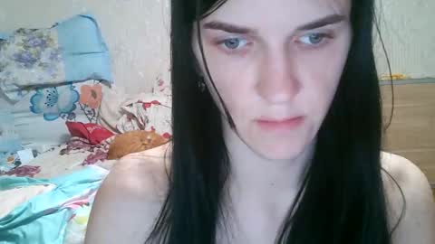 Strawberry Storm online show from 05-05-26, 09:01