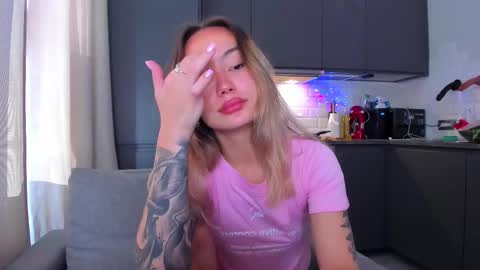 Tati and Lola online show from 09-11-25, 09:42