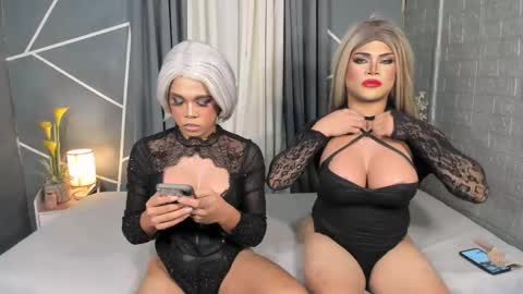 Snapshot of strip_me_baby chatting on 05-11-26, 03:34 Stacy online show from 05-11-26, 03:34