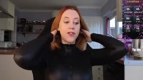 Amorina online show from 09-25-25, 09:24