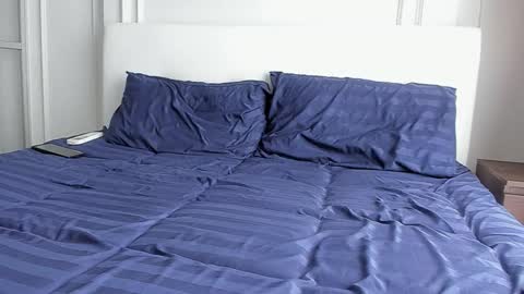 Strong Arni online show from 12-14-25, 04:40