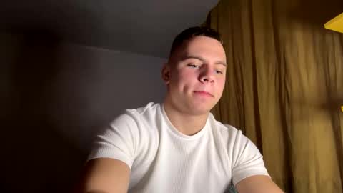 Snapshot of strong_baby chatting on 10-27-25, 11:36 Strong Baby online show from 10-27-25, 11:36