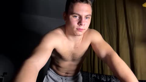 Snapshot of strong_baby chatting on 11-10-25, 08:19 Strong Baby online show from 11-10-25, 08:19