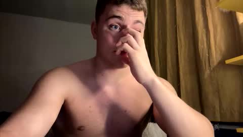 Snapshot of strong_baby chatting on 01-18-26, 04:11 Strong Baby online show from 01-18-26, 04:11