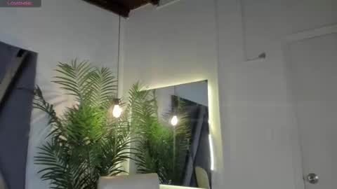 Snapshot of strong_girl_ chatting on 02-26-25, 11:09 Alexa online show from 02-26-25, 11:09