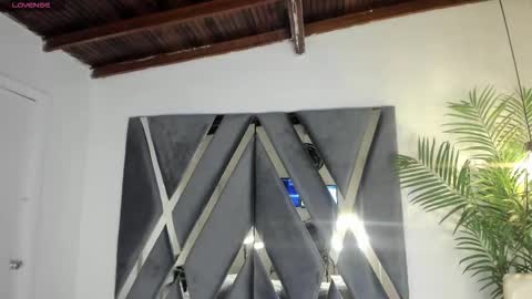 Alexa   online show from 11-26-25, 11:00