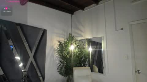 Snapshot of strong_girl_ chatting on 03-12-26, 11:05 Alexa online show from 03-12-26, 11:05