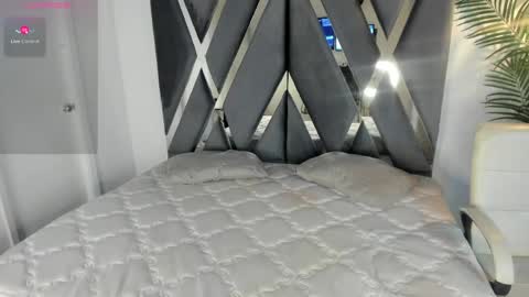 Snapshot of strong_girl_ chatting on 04-06-26, 10:49 Alexa online show from 04-06-26, 10:49