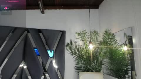 Alexa   online show from 05-23-26, 10:52