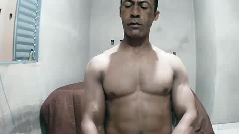 Snapshot of strongdaddyfantastic chatting on 06-29-26, 01:33 strongdaddyfantastic online show from 06-29-26, 01:33