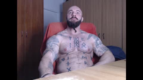 Snapshot of strongivan chatting on 12-31-24, 05:00 StrongIvan online show from 12-31-24, 05:00