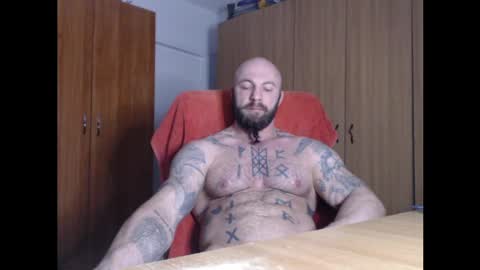 Snapshot of strongivan chatting on 04-09-26, 06:13 StrongIvan online show from 04-09-26, 06:13