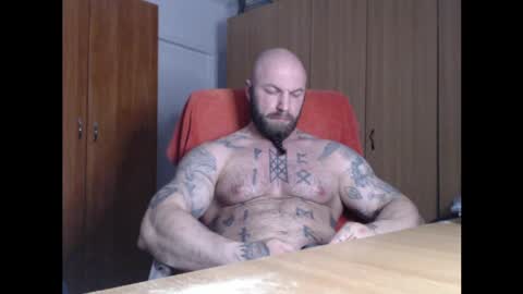 Snapshot of strongivan chatting on 04-10-26, 06:23 StrongIvan online show from 04-10-26, 06:23