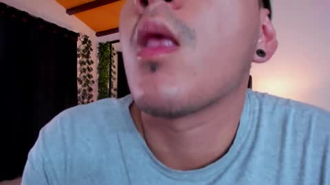 Snapshot of strosa_ chatting on 02-09-25, 05:54 strosa_ online show from 02-09-25, 05:54
